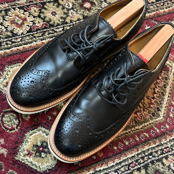 Sperry Other - SPERRY GOLD CUP MENS LACE UP OXFORDS WITH CONTRASTING STITCHING AND FOAM SOLES